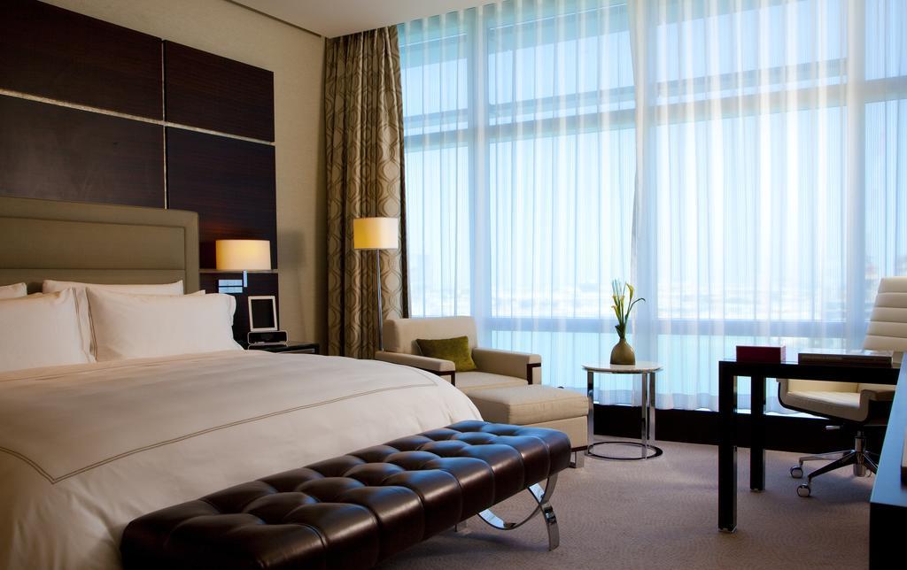 Hotel Four Seasons At Al Maryah Island 5*
